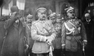 Józef Piłsudski z Władysławem Sikorskim i innymi oficerami