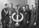Wręczenie lekkoatlecie Januszowi Kusocińskiemu  Państwowej Nagrody Sportowej w Warszawie w marcu 1932 roku.