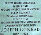 Tablica pamiątkowa w Warszawie na kamiennicy przy ul. Nowy Świat 47.