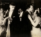 Scena z filmu Henryka Szaro "Zew morza" z 1927 roku.