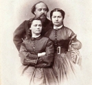 Portret Juliusza Kossaka z żoną i jej siostrą.