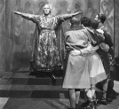 Przedstawienie "Henryk IV" Luigi Pirandella na scenie Teatru im. Juliusza Słowackiego w Krakowie we wrześniu 1935 roku. (3)