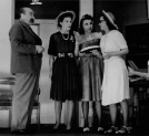 Przedstawienie "Znajda" w Teatrze Komedia w Warszawie w maju 1941 roku.