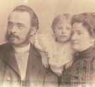 Kazimierz Kelles-Krauz z żoną Marią i córką  Janiną.