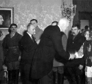 Wycieczka mieszkańców Polesia u prezydenta RP Ignacego Mościckiego na Zamku Królewskim w Warszawie, 11.12.1935 r.