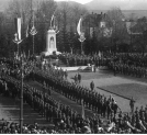 Uroczystość odsłonięcia pomnika Gabriela Narutowicza na placu Blichowym w Bielsku 28.10.1928 r.