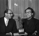 Scenarzysta Jerzy Stefan Stawiński i reżyser Andrzej Munk filmu "Eroica" z 1957 roku.