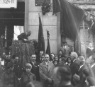 Odsłonięcie tablicy pamiątkowej ku czci działacza niepodległościowego i socjalistycznego Stefana Okrzei na budynku Robotniczego Domu Ludowego w Warszawie w marcu 1933 roku.