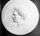 Medalion z podobizną Ignacego Jana Paderewskiego autorstwa Alfreda Nossiga.