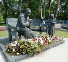Pomnik Józefa Piłsudskiego w Sulejówku.
