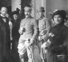 Józef Piłsudski podczas wizyty w biurze Naczelnego Komitetu Narodowego w kwietniu 1916 r.
