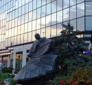 Pomnik Stefana Starzyńskiego na placu Bankowym w Warszawie.