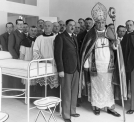 Uroczystość poświęcenia oddziału położniczo-ginekologicznego Szpitala SS. Miłosierdzia w Gdyni w 1934 r.