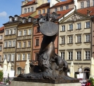 Pomnik Syreny na Rynku Starego Miasta w Warszawie.