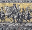 Wizerunki Augusta II i Augusta III w "Orszaku książęcym" na ścianie gmachu "Langer Gang" w Dreźnie.