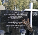 Grób inż. Franciszka Jana Pogonowskiego na cmentarzu w Babicach Starych pod Warszawą.