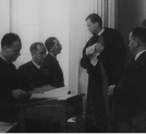Przerwa w rozprawie apelacyjnej w procesie brzeskim przed Sądem Apelacyjnym w Warszawie 13.07.1933 r.