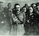 Marszałek Józef Piłsudski wśród oficerów.