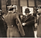 Wizyta w Polsce płk. Iwana Michajłowa - dowódcy lotnictwa bułgarskiego - powitanie na Dworcu Głównym w Warszawie 10.12.1934 r.