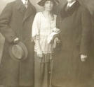 Julia Puszetowa z synem Antonim i Stefanem Stablewskim.