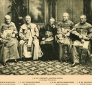 Portret arcybiskupa warszawskiego z czterema biskupami jego archidicezji.