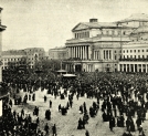 Warszawa : Plac Teatralny od samego rana, w dzień pogrzebu Bogumiła Folanda.