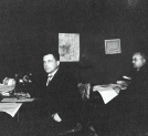 Redaktorzy Władysław Cieszyński i Wilhelm Grimsmann w redakcji "Gazety Gdańskiej i Gazety Morskiej" w Gdańsku.