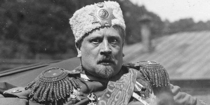 CZARNY CHARAKTER W CZARNEJ DZIURZE