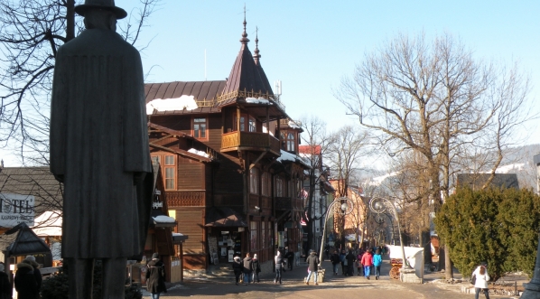  Pomnik Władysława Zamoyskiego w Zakopanem.  