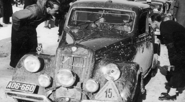  Zakończenie rajdu zimowego Warszawa - Stanisławów - Zakopane  6.03.1938 roku.  