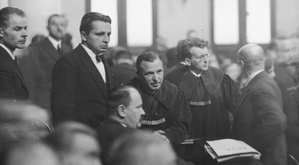  Proces brzeski w Sądzie Okręgowym mieszczącym się w pałacu Paca przy ulicy Miodowej 15 w Warszawie, 26.10.1931-13.01.1932 r.  