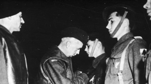  Wizyta Naczelnego Wodza gen. Kazimierza Sosnkowskiego na froncie włoskim, 30.03.1944 r.  