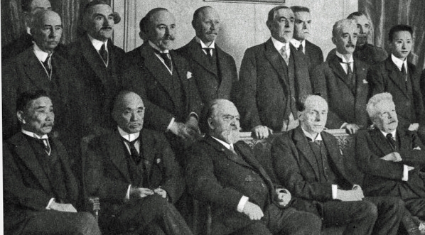  Członkowie Komisji Ligii Narodów w Paryżu w 1919 roku.  