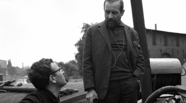 Reżyser Aleksander Ścibor-Rylski i operator Kurt Weber w trakcie kręcenia filmu "Sąsiedzi"  z 1969 roku.  