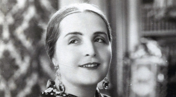  Maria Gorczyńska w filmie Ryszarda Ordyńskiego "Tajemnica lekarza" z 1930 roku.  