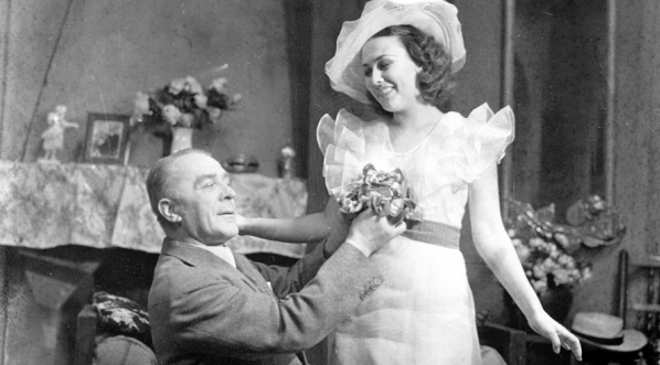  Przedstawienie ”Papa” Gastona Armanda de Caillaveta i Roberta de Flersa w Teatrze Miejskim im. Juliusza Słowackiego w Krakowie w październiku 1936 roku. (2)  