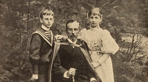 Henryk Sienkiewicz z dziećmi w Zakopanem .  