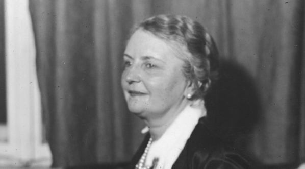  Odczyt aktorki i podróżniczki Jadwigi Toeplitz-Mrozowskiej w sali Towarzystwa Higienicznego w Warszawie. (maj 1931 r.)  