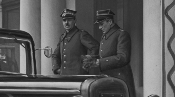  Uroczystości żałobne po śmierci króla Wielkiej Brytanii Jerzego V w Warszawie, styczeń 1936 roku.  