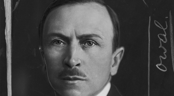  Roger Sławski, naczelny architekt Powszechnej Wystawy Krajowej w Poznaniu. Fotografia portretowa. (1929 r.)  