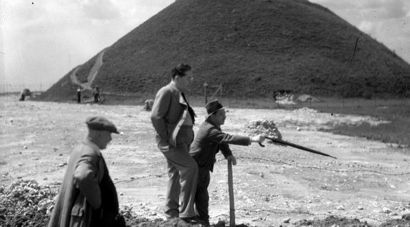  Badania archeologiczne Kopca Krakusa w Krakowie, lipiec 1934 roku.  