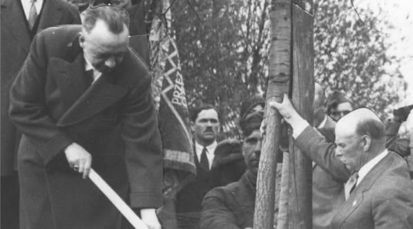  Uroczystości w Warszawie w 200 rocznicą urodzin pierwszego prezydenta Stanów Zjednoczonych Jerzego Waszyngtona, 03.05.1932 r.  