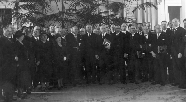  Powitanie radnych Paryża w sali Rady Miejskiej w Warszawie, maj 1930 roku.  