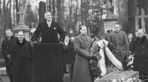  Pogrzeb doktora Stefana Ossowskiego w Warszawie.  