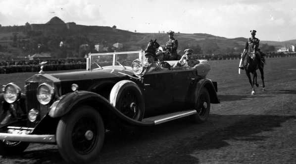  Święto Kawalerii w Krakowie z okazji 250 rocznicy Odsieczy Wiedeńskiej , październik 1933 roku.  