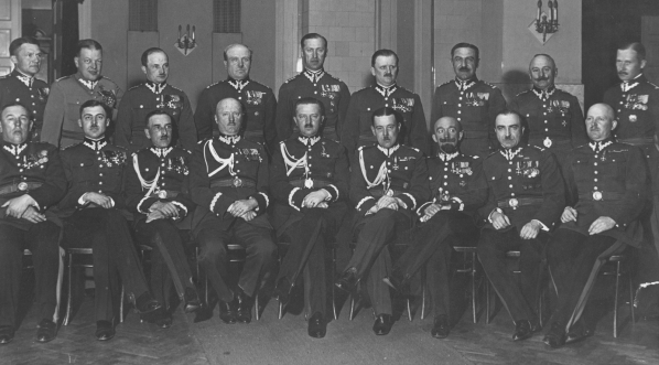  VI kurs w Wyższej Szkole Wojennej w Warszawie w czerwcu 1931 roku.  