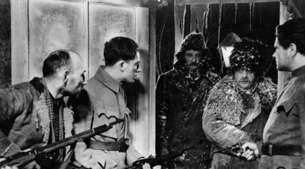 Scena z filmu Michała Waszyńskiego "Bohaterowie Sybiru" z 1936 roku.  
