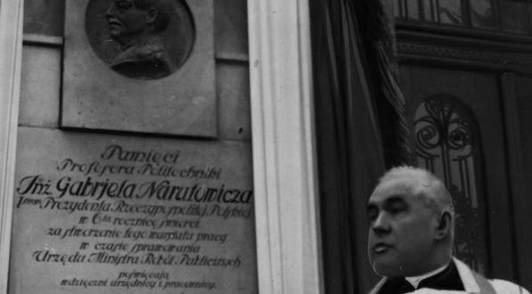  Odsłonęcie tablicy pamiątkowej ku czci Gabriela Narutowicza 16.12.1928 r.  