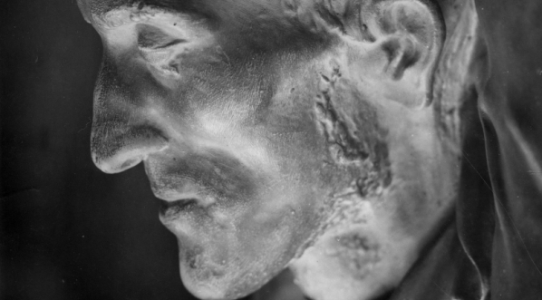  Maska pośmiertna dr Karola Marcinkowskiego ze zbiorów  Wielkopolskiego Muzeum Wojskowego w Poznaniu.  