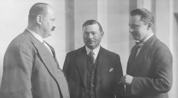  Proces brzeski w Sądzie Okręgowym mieszczącym się w pałacu Paca przy ulicy Miodowej 15 w Warszawie, 26.10.1931-13.01.1932 r.  